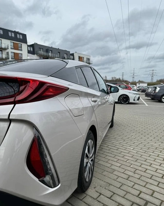 Toyota Prius cena 110700 przebieg: 107000, rok produkcji 2020 z Gdańsk małe 154